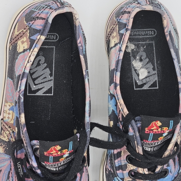 Rare Vans + Donkey Kong Nintendo collaboration shoes size 7- hard to find - Picture 11 of 16